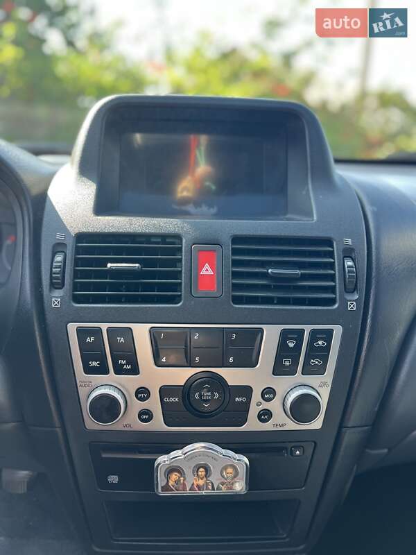 Хэтчбек Nissan Almera 2006 в Днепре