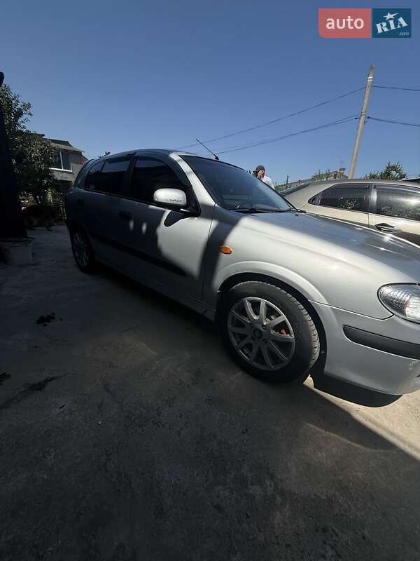 Nissan Almera 2002