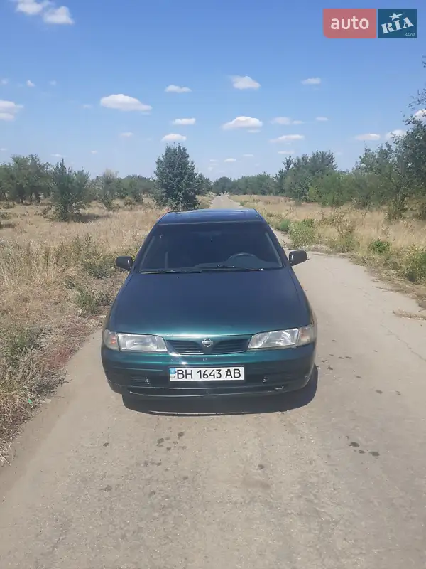 Nissan Almera 1996