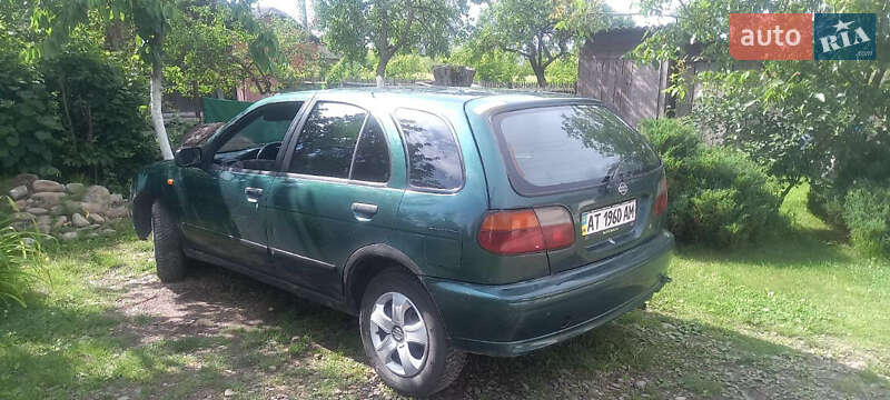 Хэтчбек Nissan Almera 1997 в Ивано-Франковске