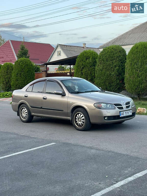 Седан Nissan Almera 2005 в Обухівці