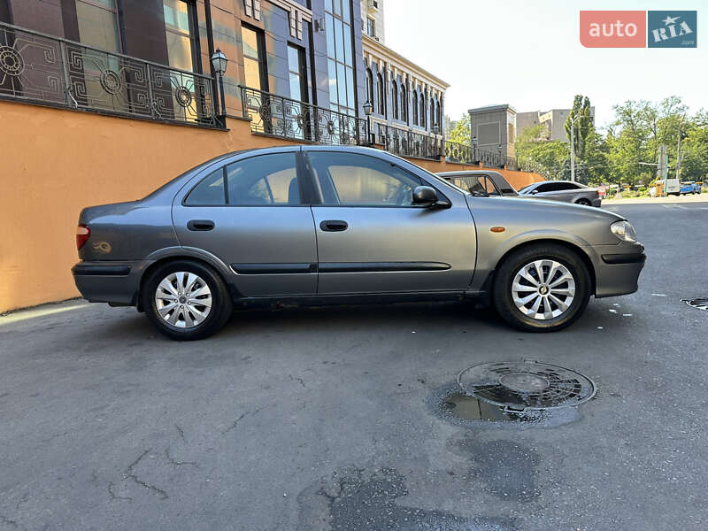 Седан Nissan Almera 2002 в Одесі