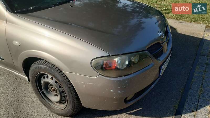 Седан Nissan Almera 2005 в Фастові