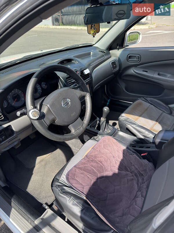 Седан Nissan Almera 2012 в Києві