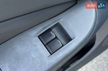 Седан Nissan Almera 2006 в 