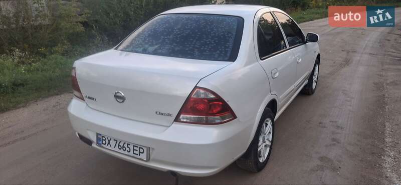 Седан Nissan Almera 2011 в Білогір'ї