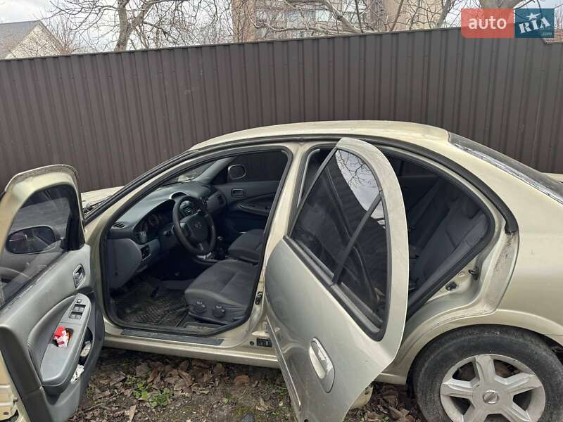 Седан Nissan Almera 2007 в Києві