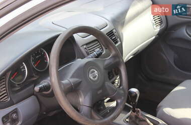 Седан Nissan Almera 2005 в  фото 13 Седан Nissan Almera 2005 в