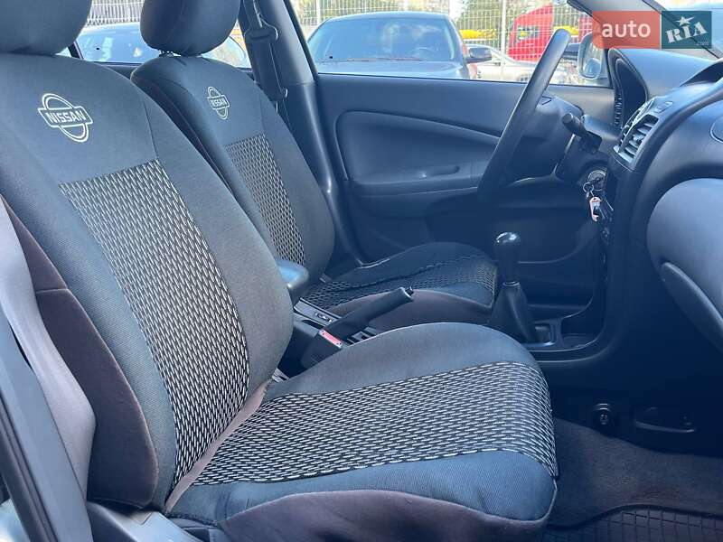 Седан Nissan Almera 2006 в Киеве