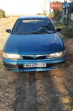 Хэтчбек Nissan Almera 1996 в Болграде