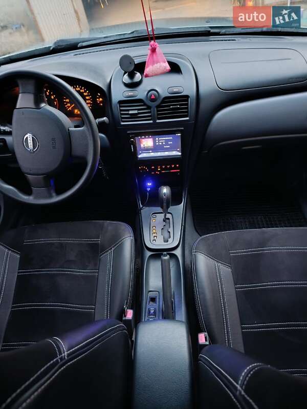 Седан Nissan Almera 2006 в Новом Буге