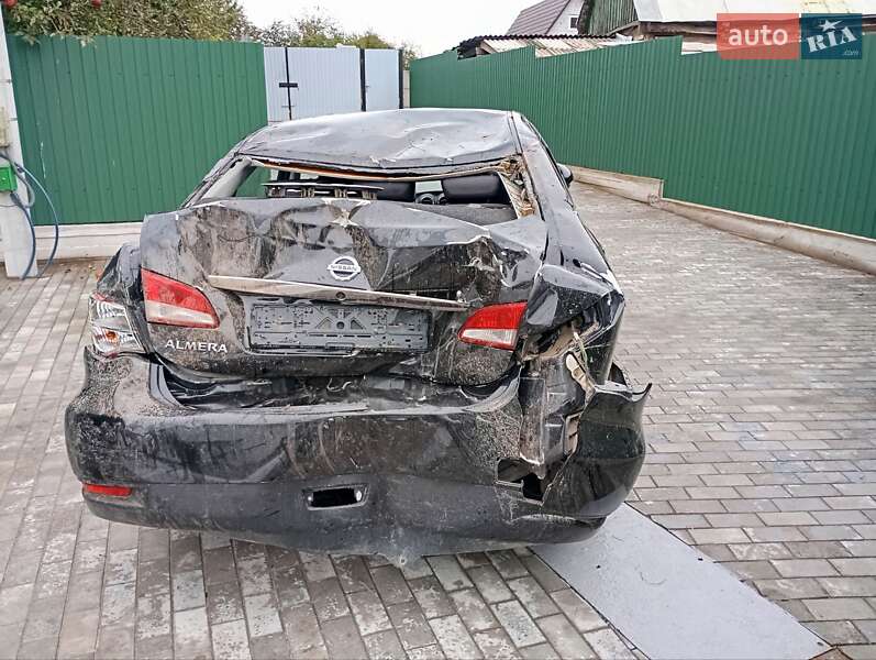 Седан Nissan Almera 2016 в Калинівці