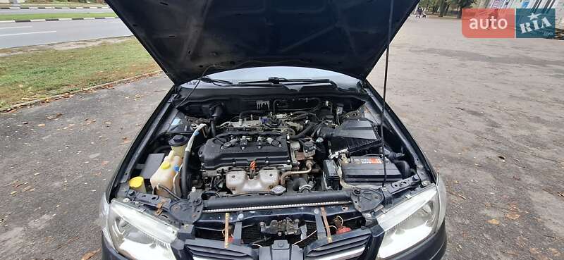 Хэтчбек Nissan Almera 2000 в Харькове