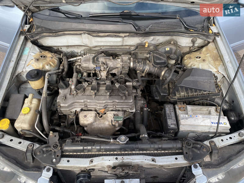 Седан Nissan Almera 2005 в Ровно