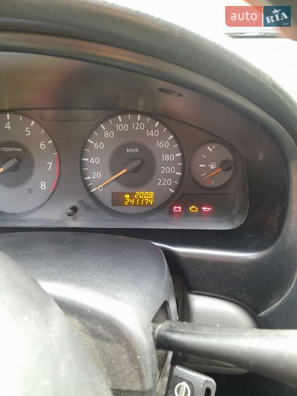 Седан Nissan Almera 2010 в Ужгороде фото 11 Седан Nissan Almera 2010 в Ужгороде