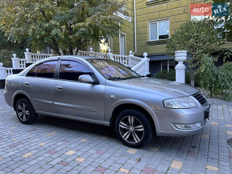 Седан Nissan Almera 2008 в Одессе