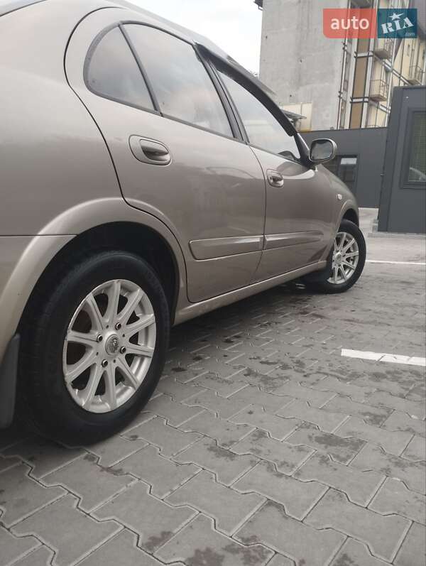 Седан Nissan Almera 2011 в Луцьку фото 3 Седан Nissan Almera 2011 в Луцьку