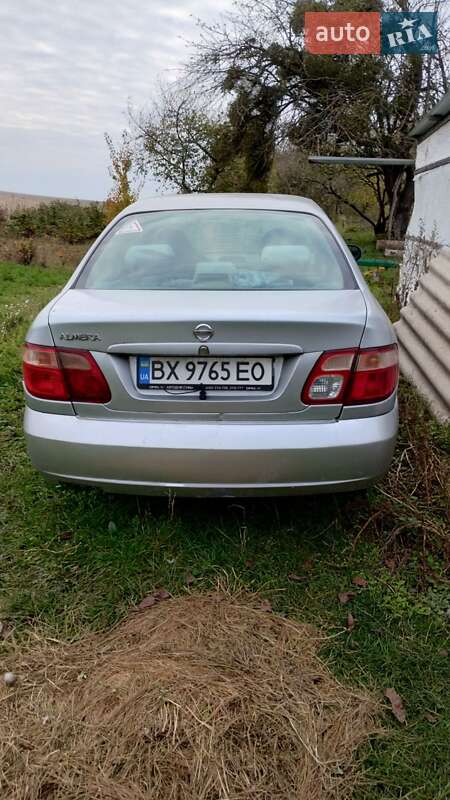 Седан Nissan Almera 2002 в Хмельницькому