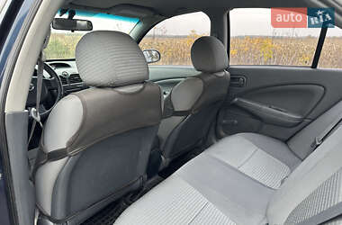 Седан Nissan Almera 2006 в  фото 21 Седан Nissan Almera 2006 в