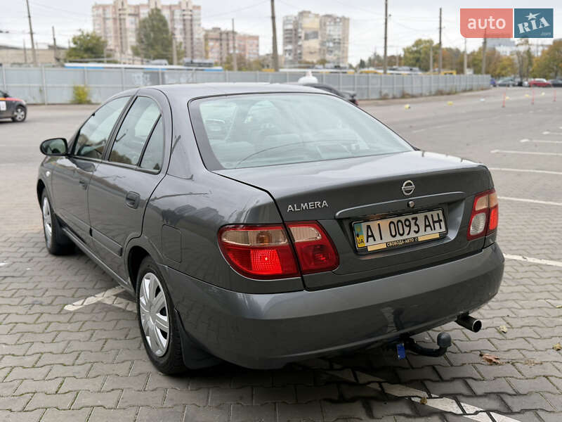 Седан Nissan Almera 2006 в Одессе