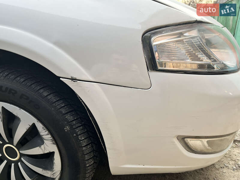 Седан Nissan Almera 2011 в Києві фото 17 Седан Nissan Almera 2011 в Києві