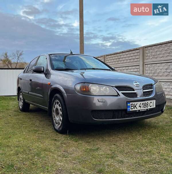 Седан Nissan Almera 2004 в Березному