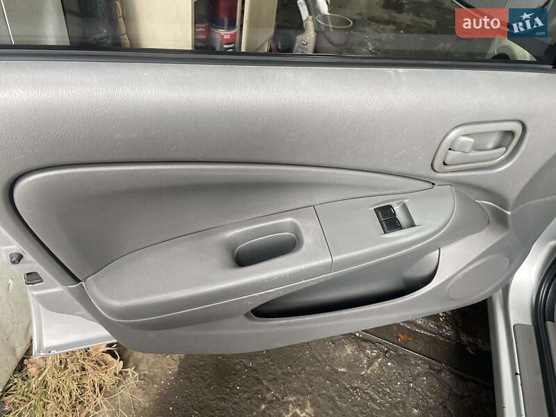 Седан Nissan Almera 2011 в Одессе