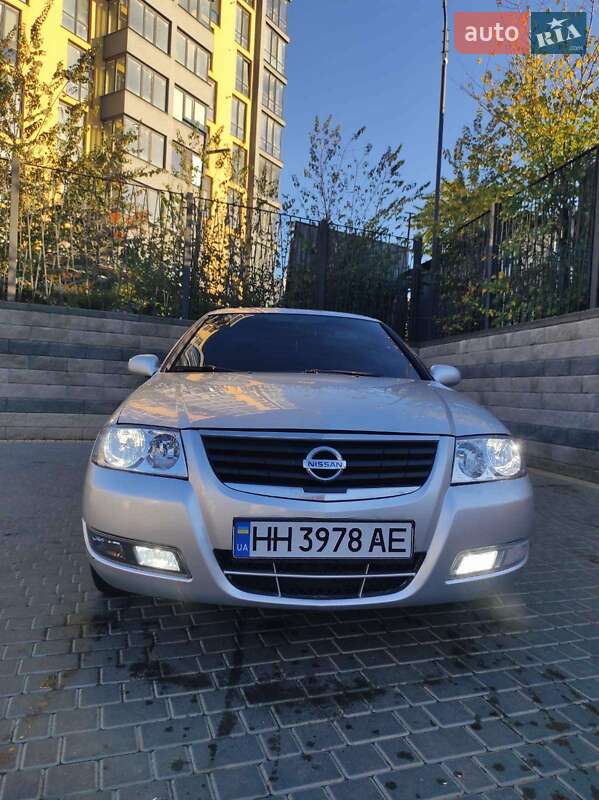 Седан Nissan Almera 2011 в Одессе