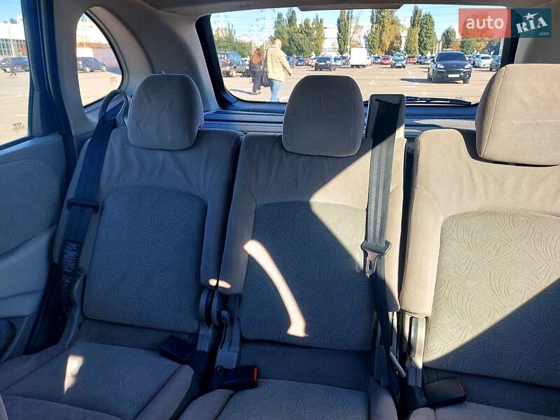 Хэтчбек Nissan Almera 2000 в Киеве