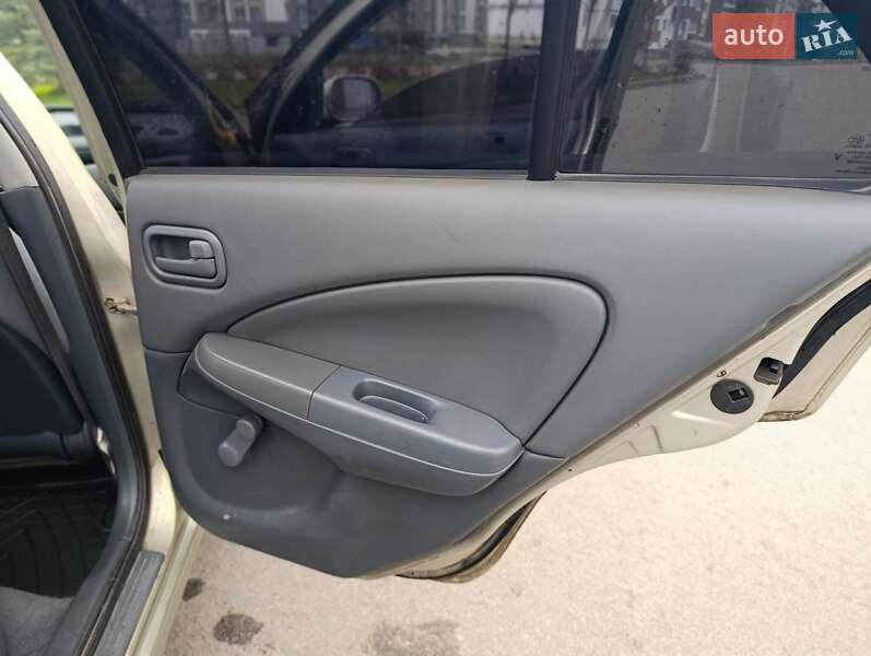 Седан Nissan Almera 2007 в Дніпрі