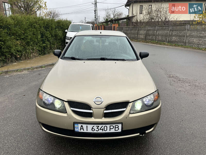Nissan Almera 2003
