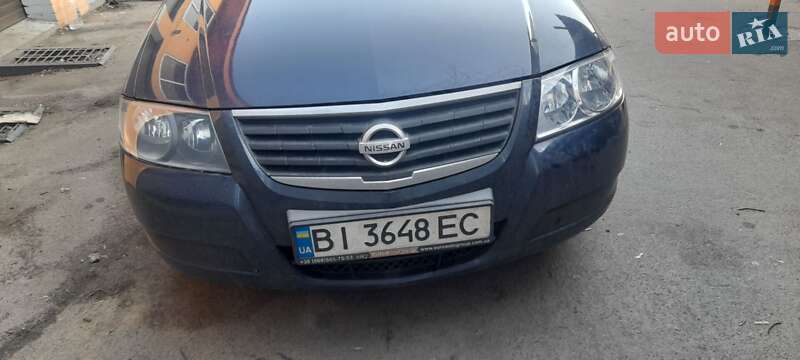 Седан Nissan Almera 2010 в Киеве