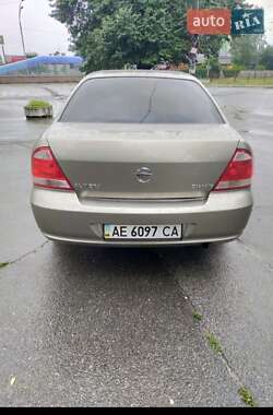 Седан Nissan Almera 2006 в Киеве