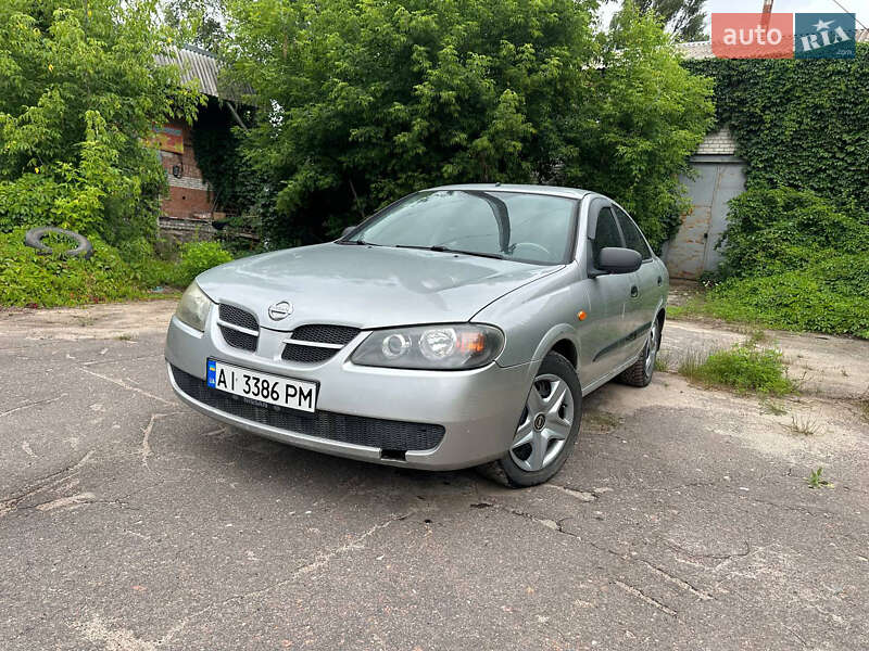 Nissan Almera 2003
