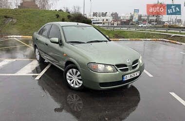 Седан Nissan Almera 2004 в Киеве