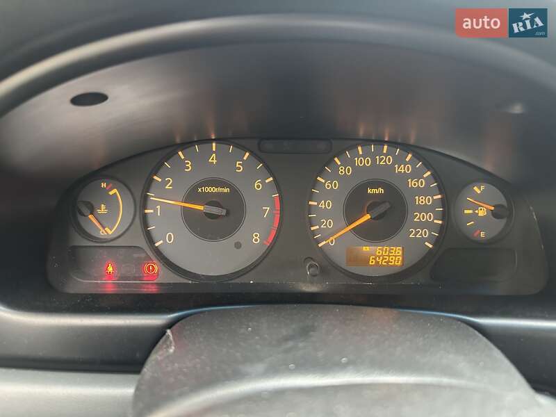 Седан Nissan Almera 2010 в Киеве