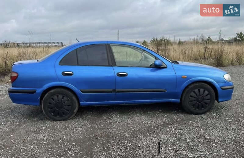 Седан Nissan Almera 2002 в Киеве