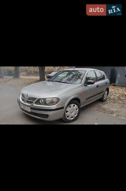 Хэтчбек Nissan Almera 2004 в Киеве