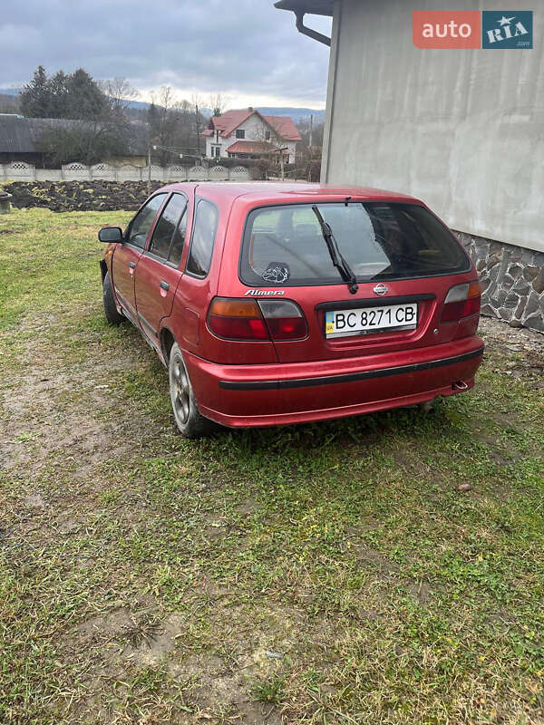 Хетчбек Nissan Almera 1996 в Коломиї