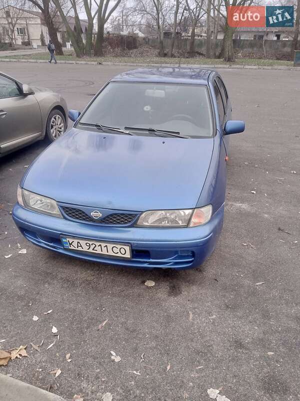 Nissan Almera 1999