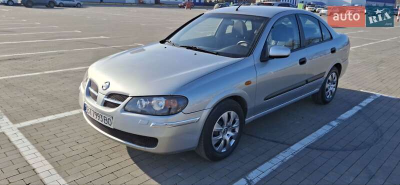 Nissan Almera 2003