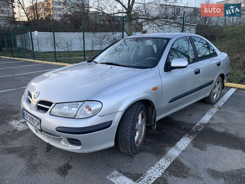 Седан Nissan Almera 2001 в Ужгороді