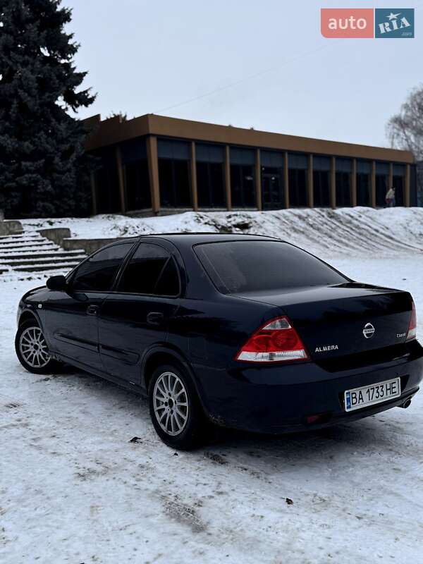 Седан Nissan Almera 2011 в Кропивницькому