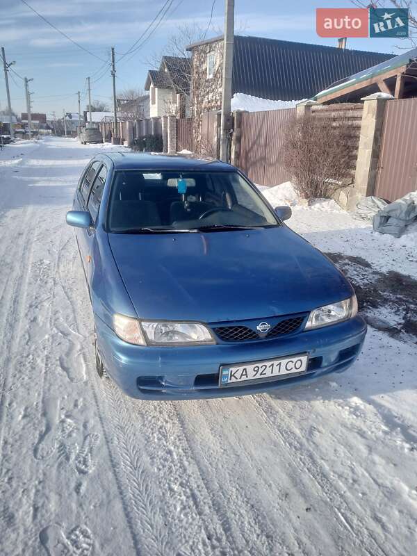 Nissan Almera 1999