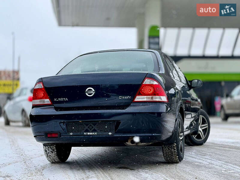 Седан Nissan Almera 2012 в Дрогобыче