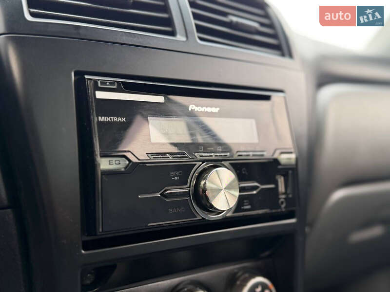 Седан Nissan Almera 2012 в Дрогобыче