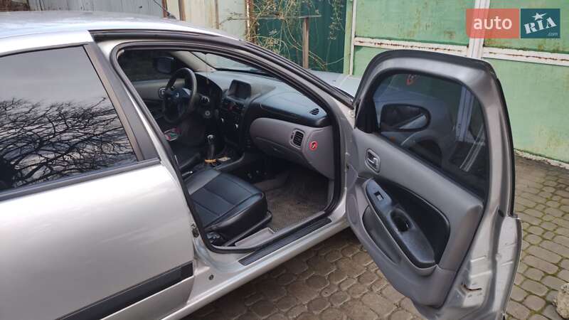 Седан Nissan Almera 2004 в Краматорске фото 10 Седан Nissan Almera 2004 в Краматорске
