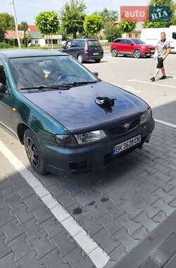 Хетчбек Nissan Almera 1998 в Дубні