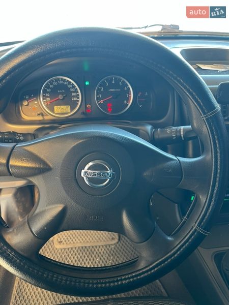 Седан Nissan Almera 2005 в Ужгороде