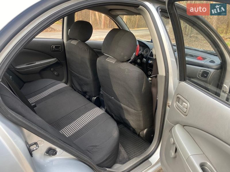 Седан Nissan Almera 2011 в Киеве фото 5 Седан Nissan Almera 2011 в Киеве